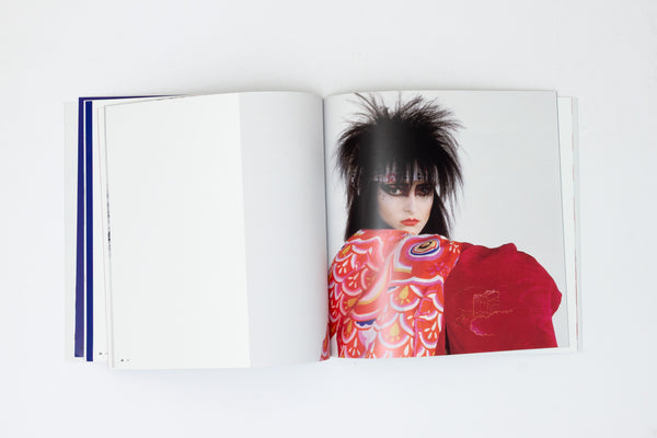 Siouxsie. Exposures - A photoshoot, 1982 - Sheila Rock.
